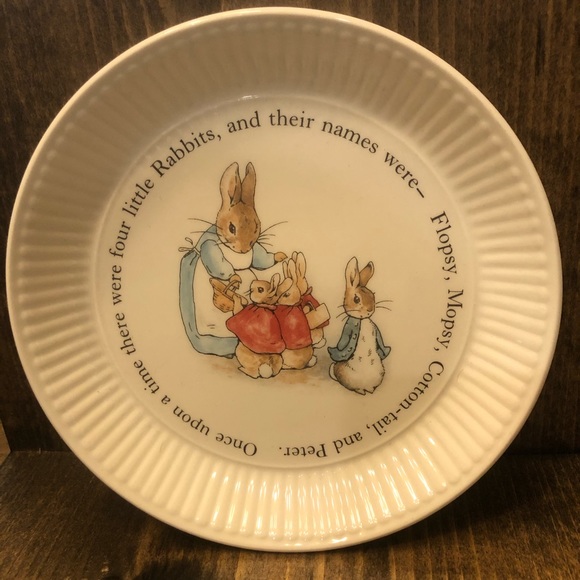 Petter Rabbit Child’s Plate & two handled cup. - Picture 12 of 14